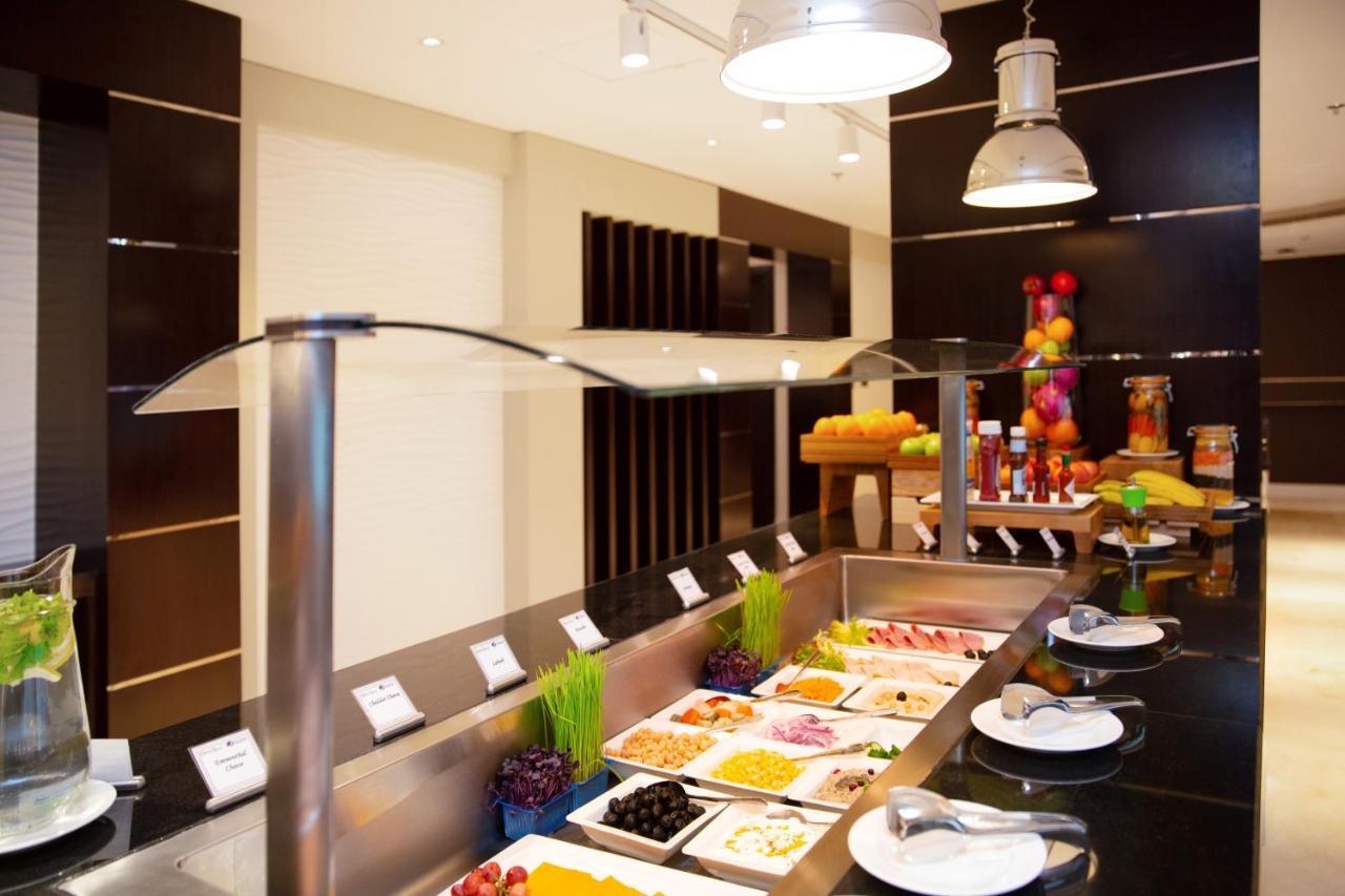 Premier Inn Doha Airport Extérieur photo